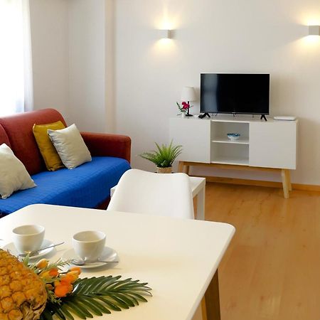 Mediterraneo 508. Fantastic Studio On The Beachfront With Sea Views. Marbella Eksteriør billede