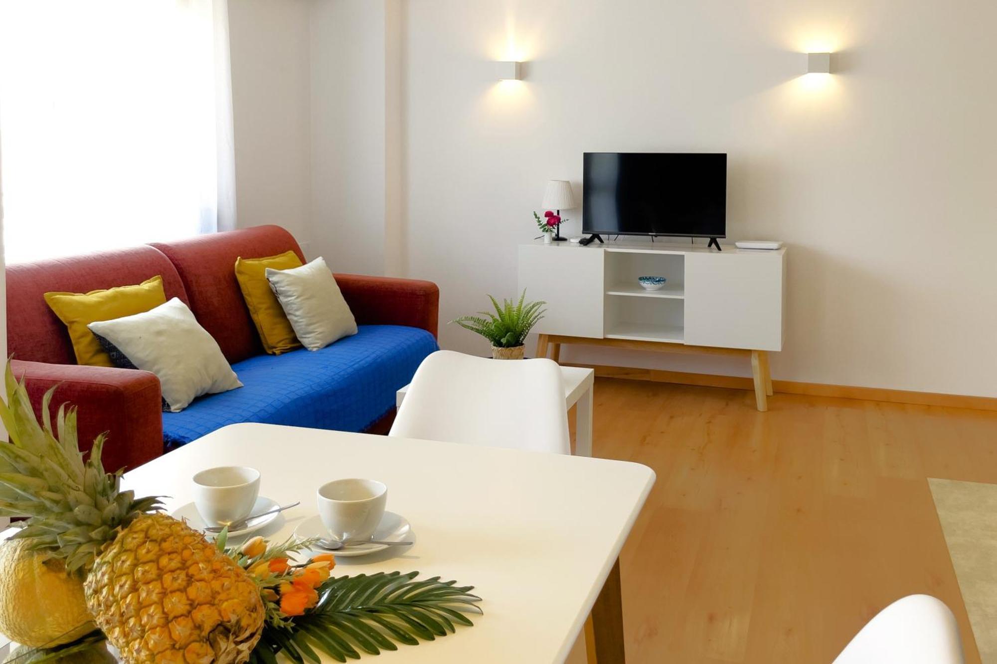 Mediterraneo 508. Fantastic Studio On The Beachfront With Sea Views. Marbella Eksteriør billede