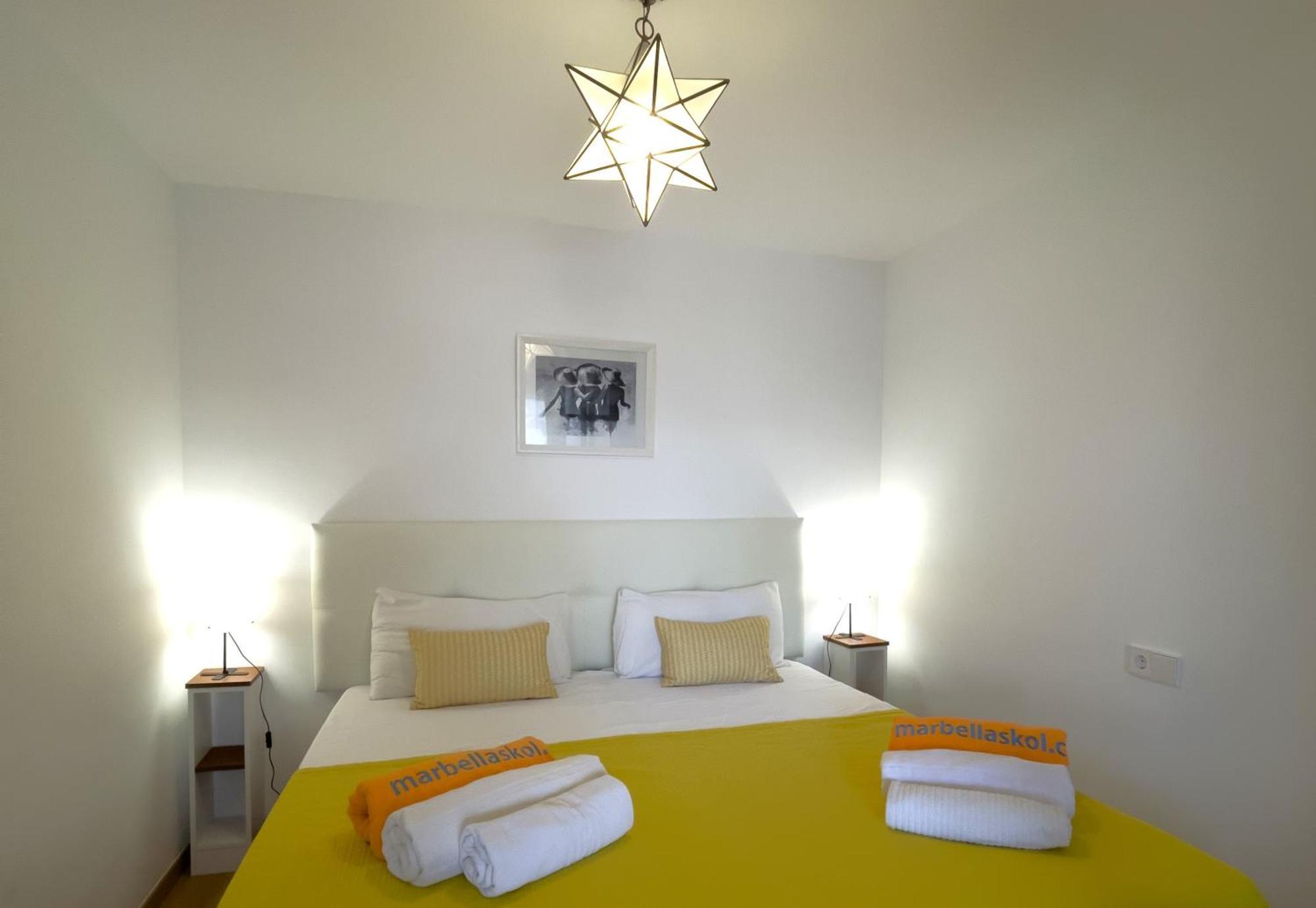 Mediterraneo 508. Fantastic Studio On The Beachfront With Sea Views. Marbella Eksteriør billede