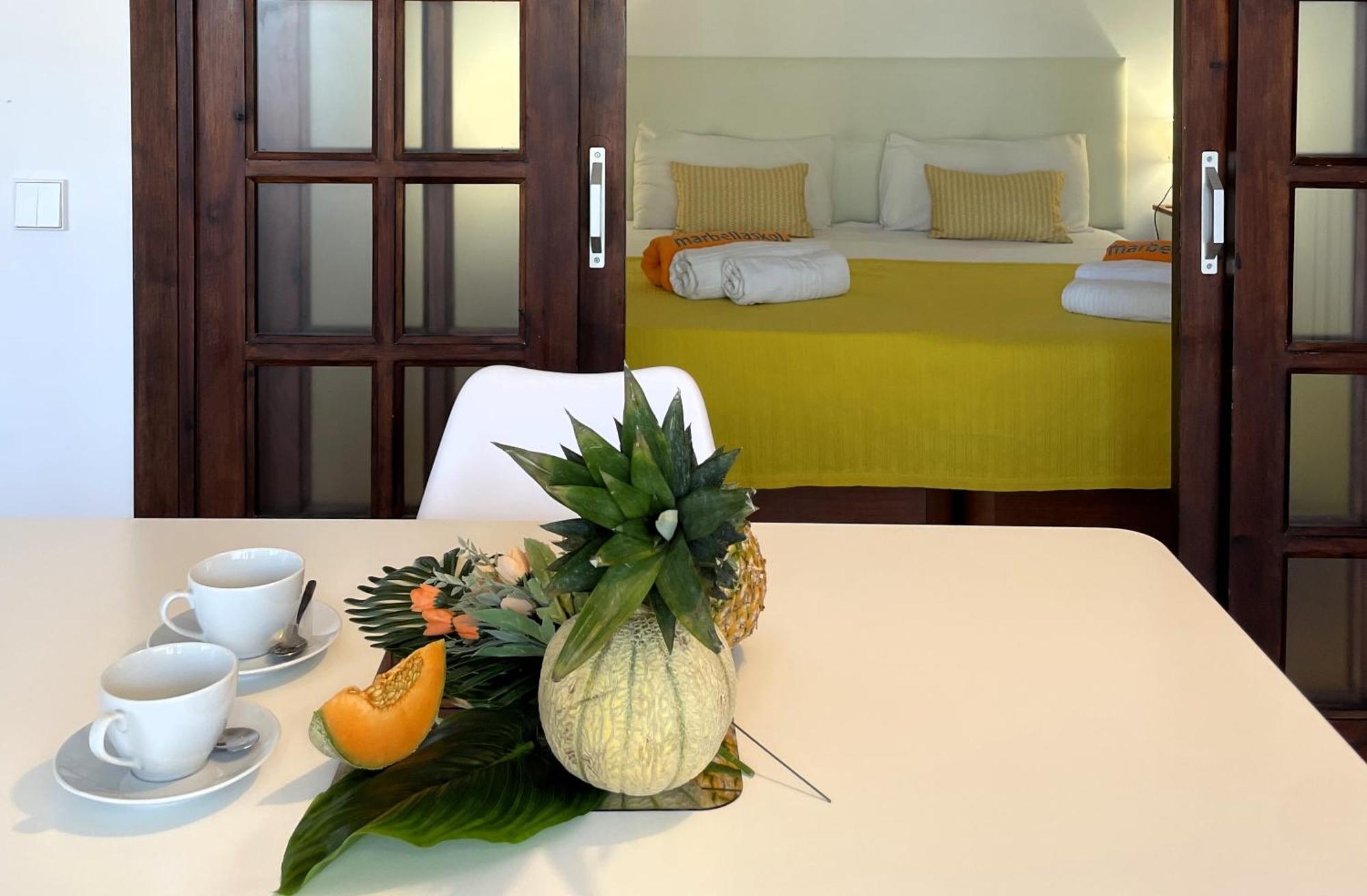 Mediterraneo 508. Fantastic Studio On The Beachfront With Sea Views. Marbella Eksteriør billede